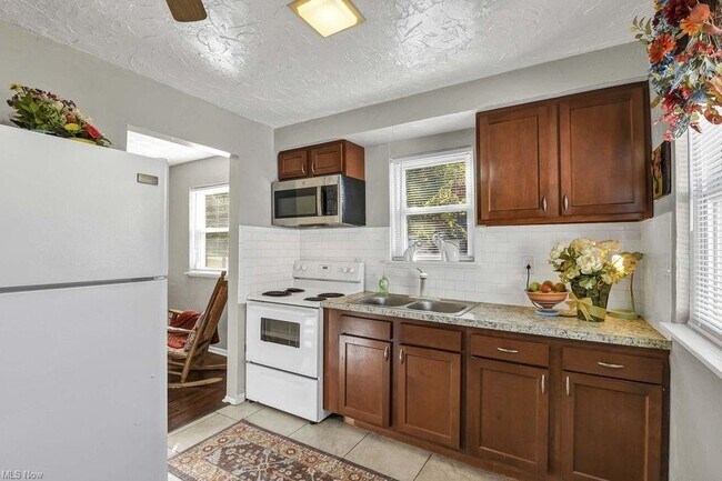 Foto del edificio - 640 E 261st St