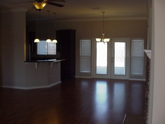 Building Photo - 3 Bedroom, 2 Bath in Longleaf!