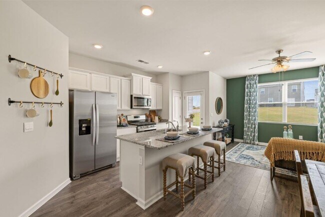 Foto del edificio - 801 Grovebury Ct