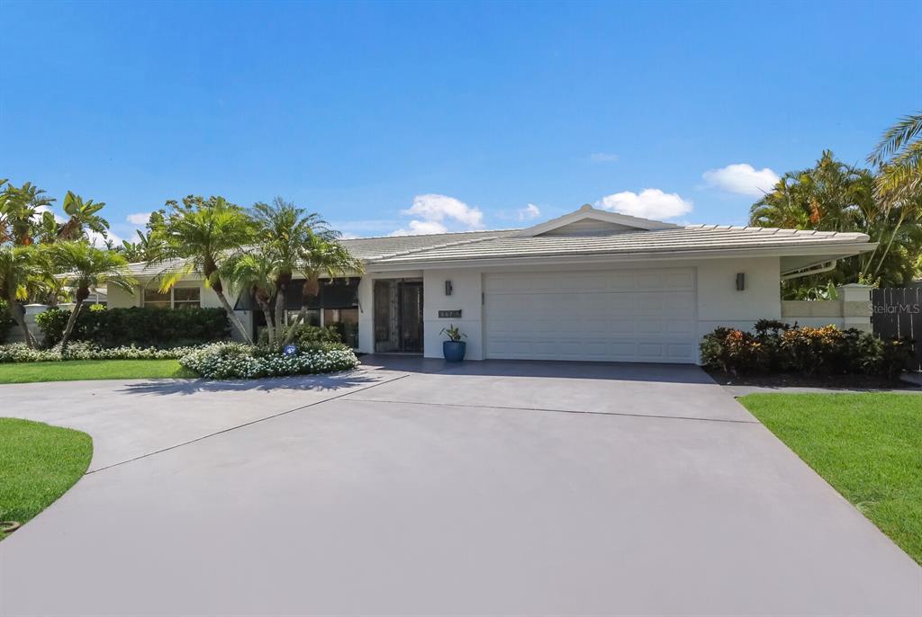 Primary Photo - 567 Bird Key Dr