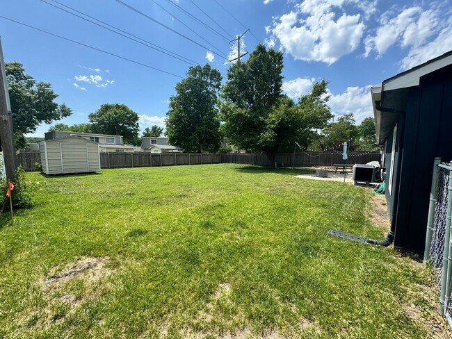 Building Photo - Newly remodeled ranch style home