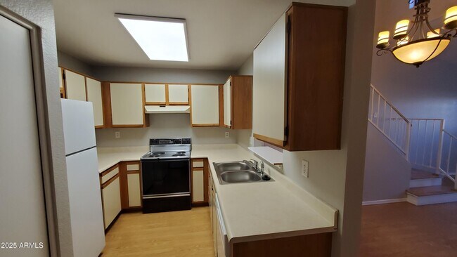 Foto del edificio - 8625 E Belleview Pl