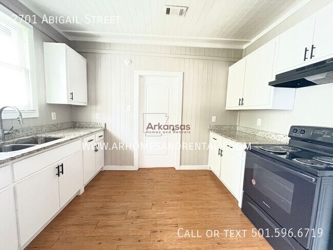 Foto del edificio - 2701 Abigail St