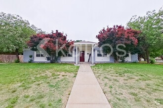 Building Photo - 10 Idlewood Ln