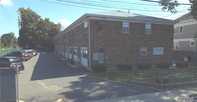 Primary Photo - 160 Franklin Pl
