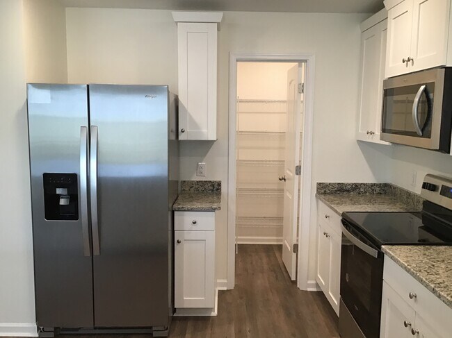 Building Photo - 1208 Dogwood Neck Dr