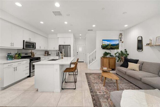 Building Photo - 2625 Verna Dr