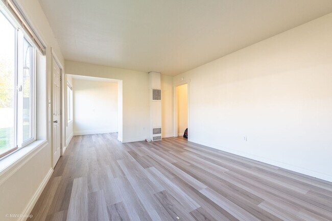Foto del edificio - 4825-4829-4829 N Maryland Ave