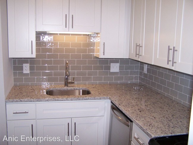 Foto del edificio - 1 br, 1 bath Apartment - 406 W Adams Avenue