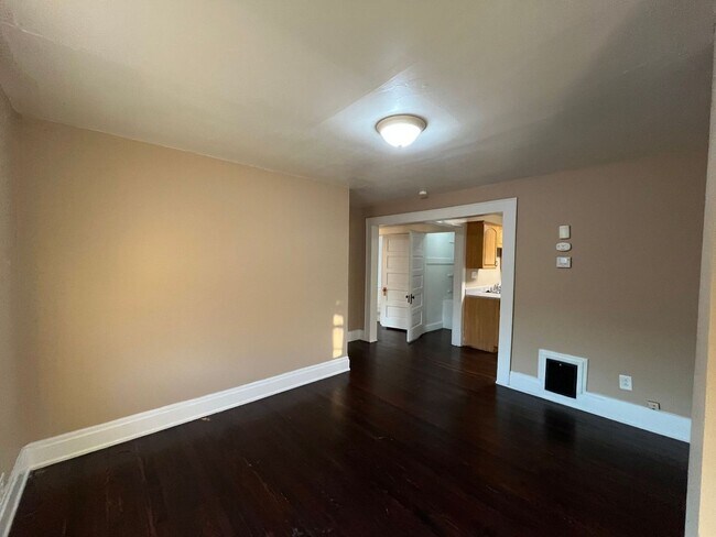 Foto del edificio - 2307 Central Ave