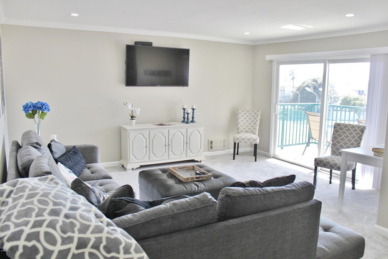 3101 Peninsula Rd Unit 201, Oxnard, CA 93035 Condo for Rent in Oxnard