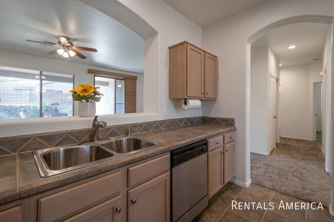 Foto del edificio - Beautiful, Cozy 3-Bedroom, 2 Bath