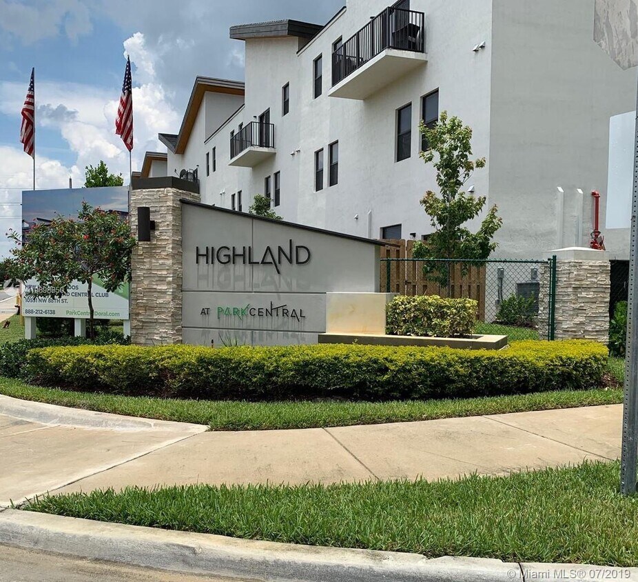 Foto principal - 10419 NW 82nd St