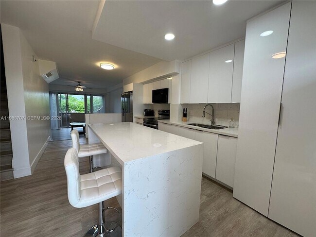 Foto del edificio - 10900 SW 104th St