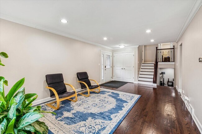 Foto del edificio - 9107 Meade Ave