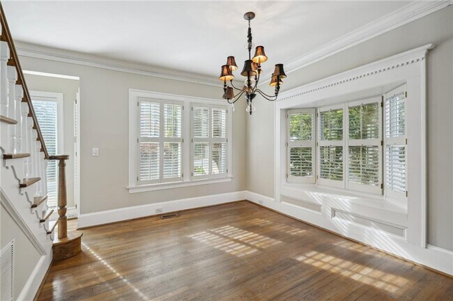 Building Photo - 1072 High Point Dr NE