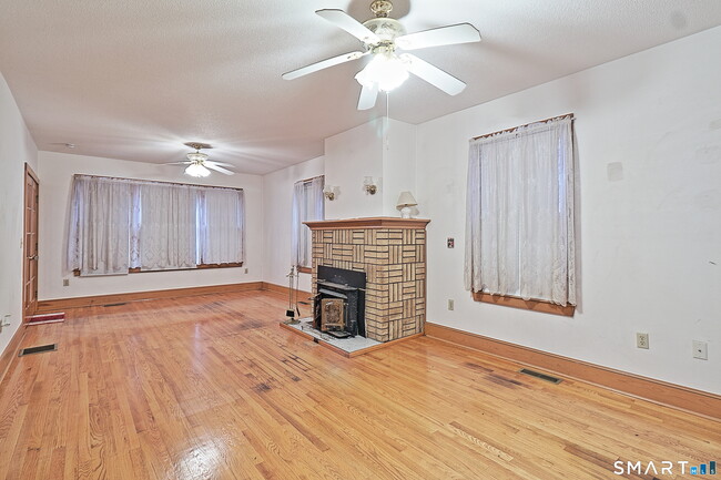 Foto del edificio - 1129 N Colony Rd