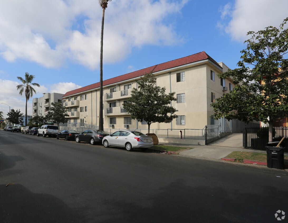 Catalina Apartments Apartments in Los Angeles, CA