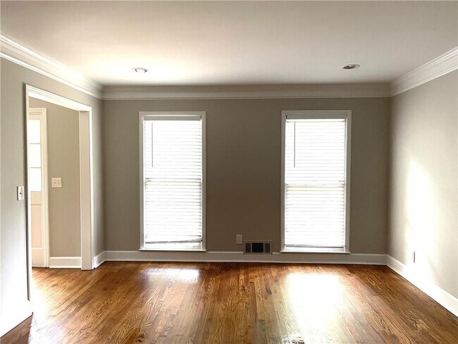 Building Photo - 5045 Spalding Dr