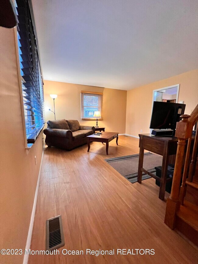 515 Eastern Blvd, Berkeley Township, NJ 08721 House Rental in