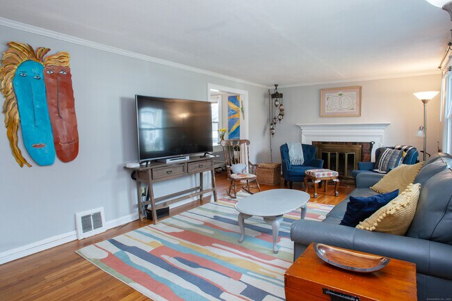 Building Photo - 77 Sylvan Ave