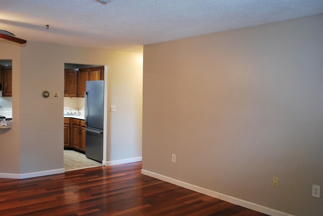 Building Photo - 14 Turnbuckle Ln