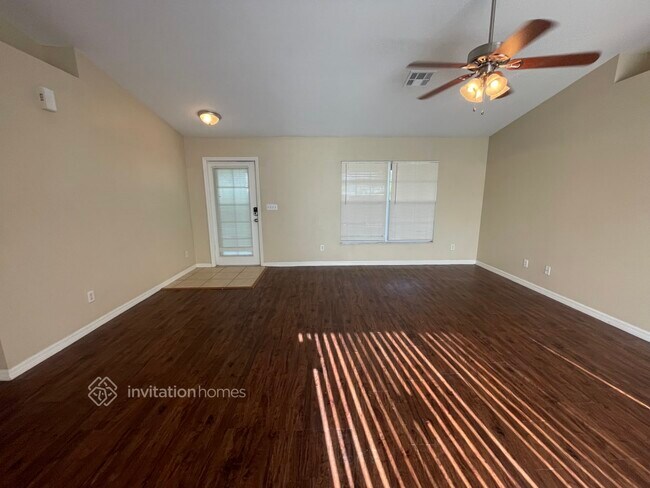 Foto del edificio - 625 NW 16th Pl
