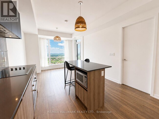 Photo du bâtiment - 7950 Bathurst St