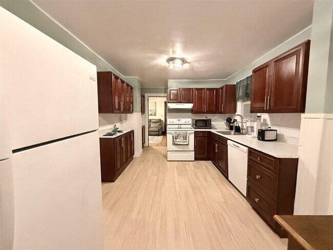 Foto del edificio - 498 Grand Ave