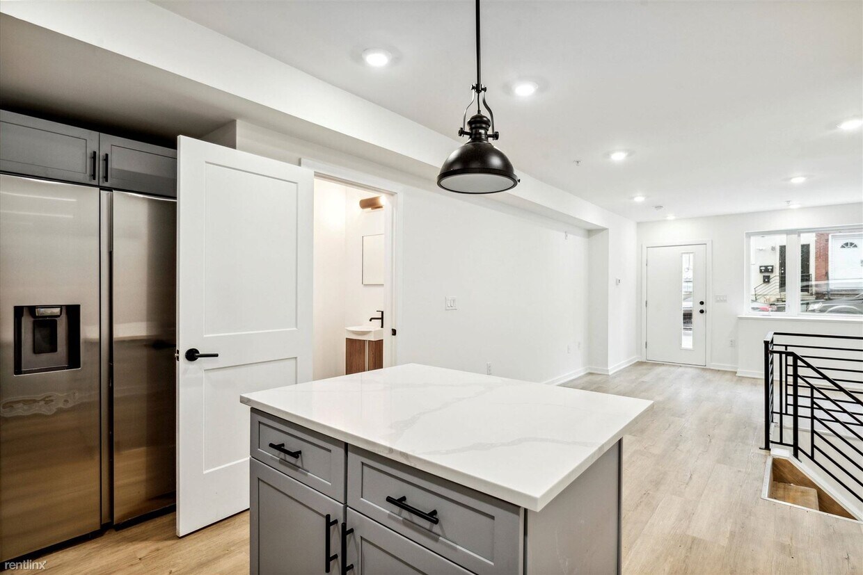 Foto principal - 2 br, 2 bath 4plex - 1820 N 18th St Unit A