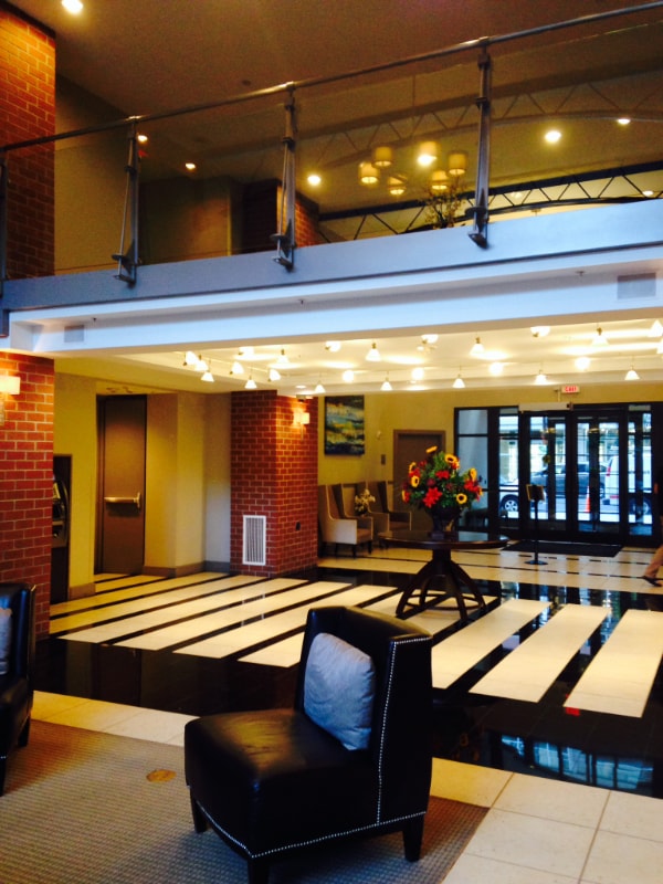 Building Photo - 1021 N Garfield St