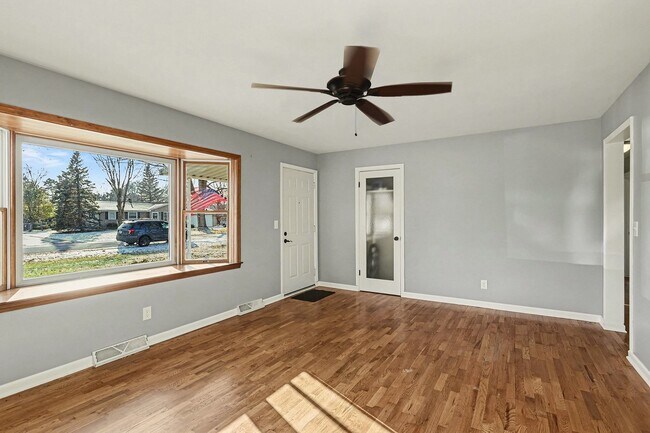 Foto del edificio - 6316 Belmont Pl