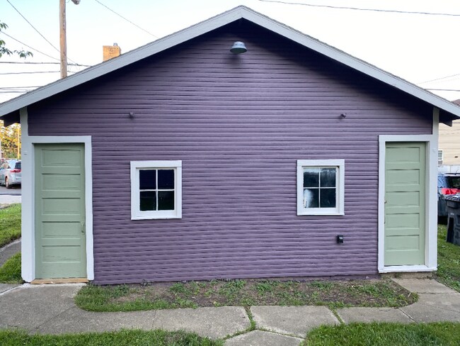 Foto del edificio - 3313 S Harrison St