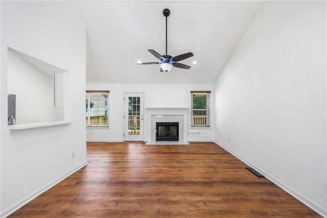 Foto del edificio - 535 Durham Ridge Dr NW
