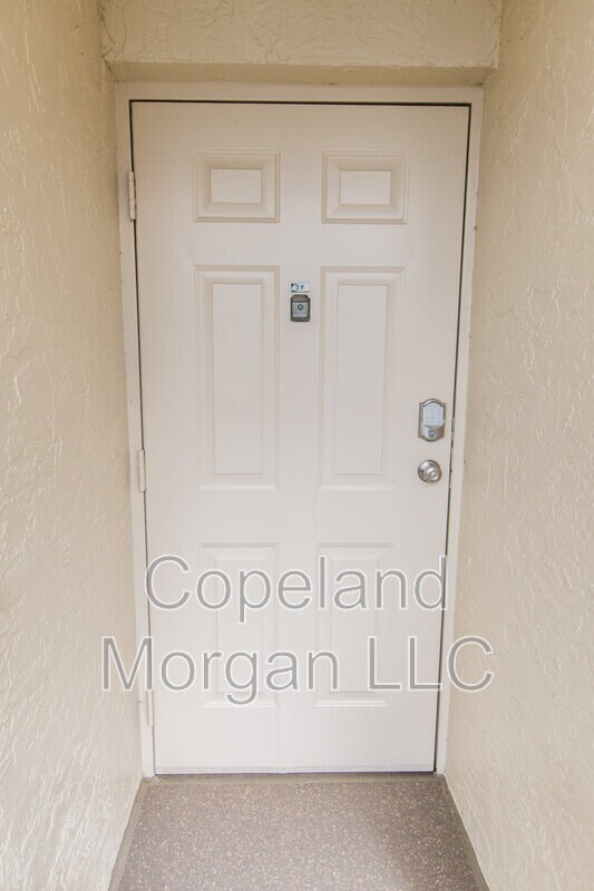 Foto del edificio - 1000 Cove Cay Dr