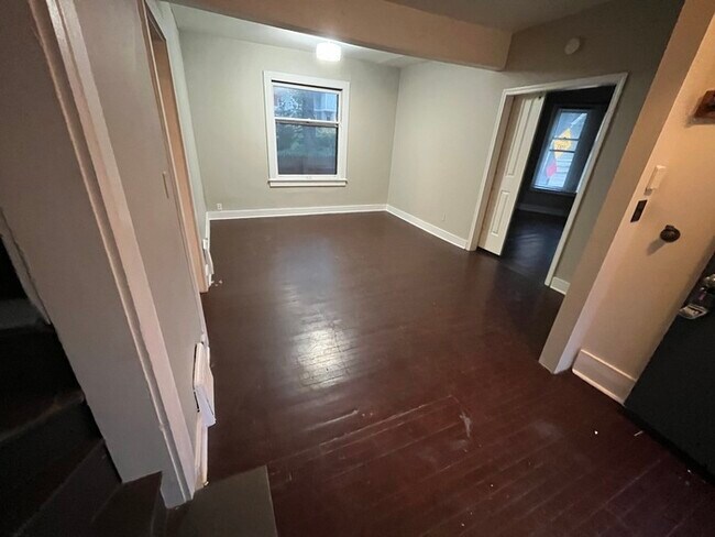 Foto del edificio - Large 2 Bed 2 Bath Home in Eastown For-Rent