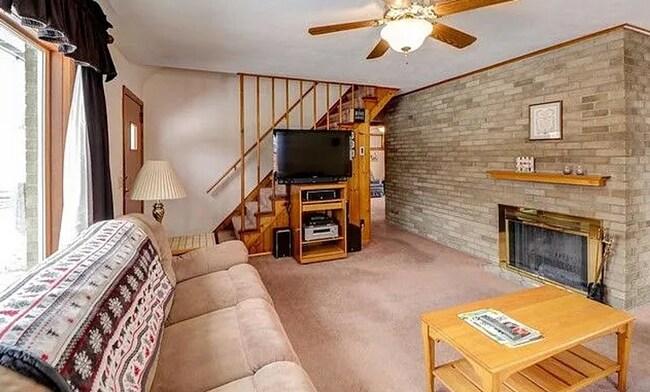 Foto del edificio - 1202 Cambridge Dr