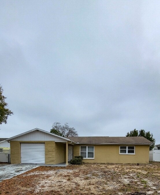Primary Photo - 6417 Sutherland Ave