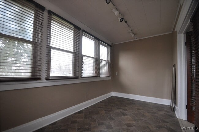 Building Photo - 333 Getzville Rd