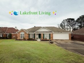 Building Photo - 7982 Westlake Dr