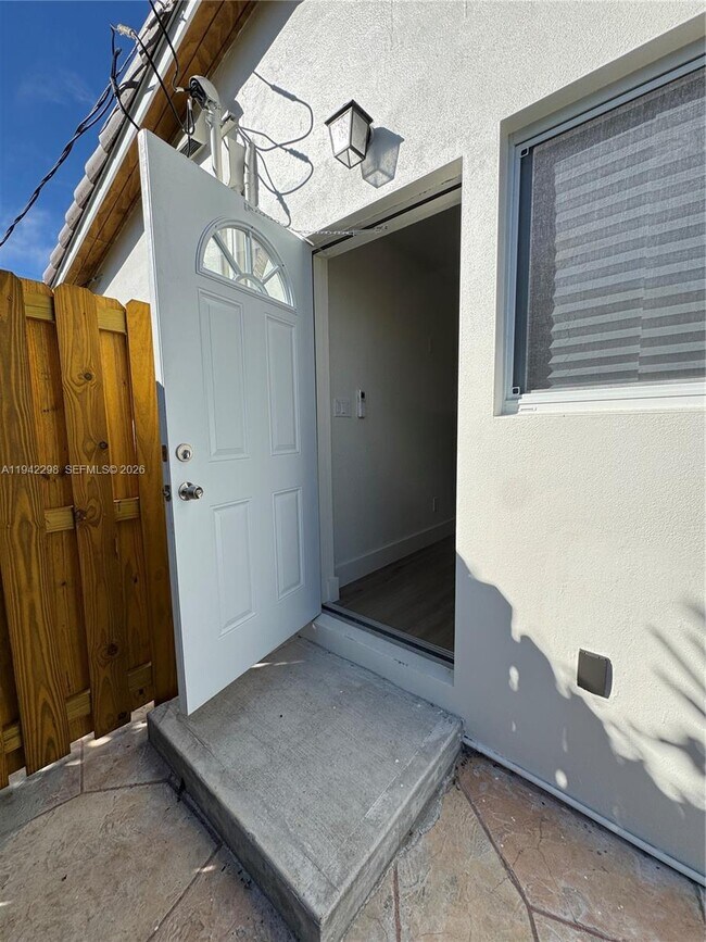 Foto del edificio - 1810 SW 93rd Ct