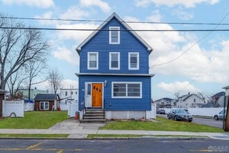 Building Photo - 80 Heald St