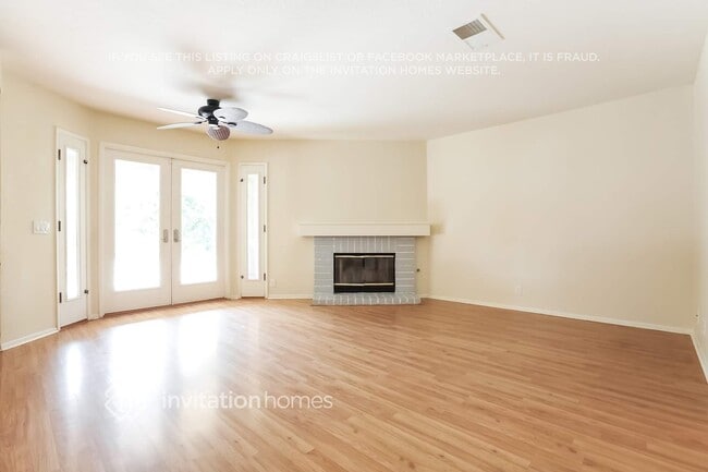 Building Photo - 415 Mallard St