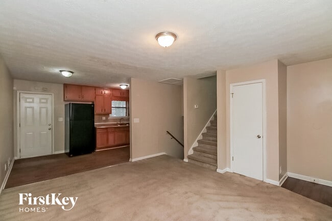 Building Photo - 4342 Lincolndale Dr