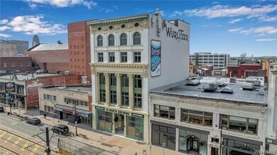 Building Photo - 674 Main St