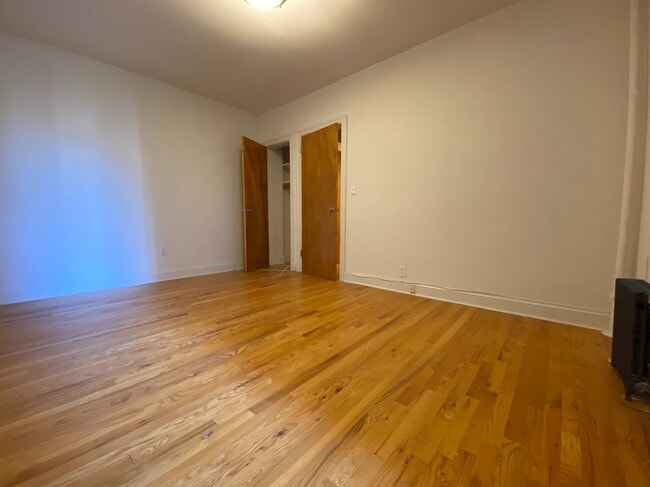 Foto del edificio - 282 Cabrini Blvd