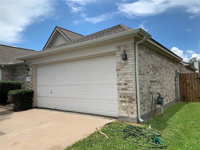 Foto del edificio - 3023 Aspen Ln