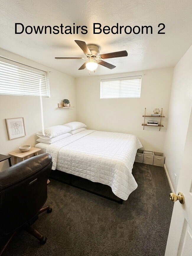 Building Photo - 376 S 500 E St