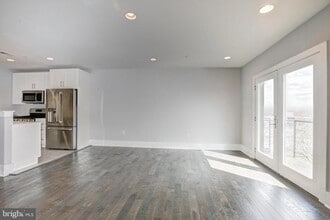 Building Photo - 1827 Benning Rd NE