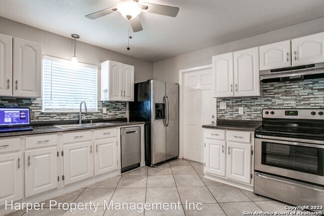 Building Photo - 3 br, 1 bath House - 4326 Summer Sun Lane